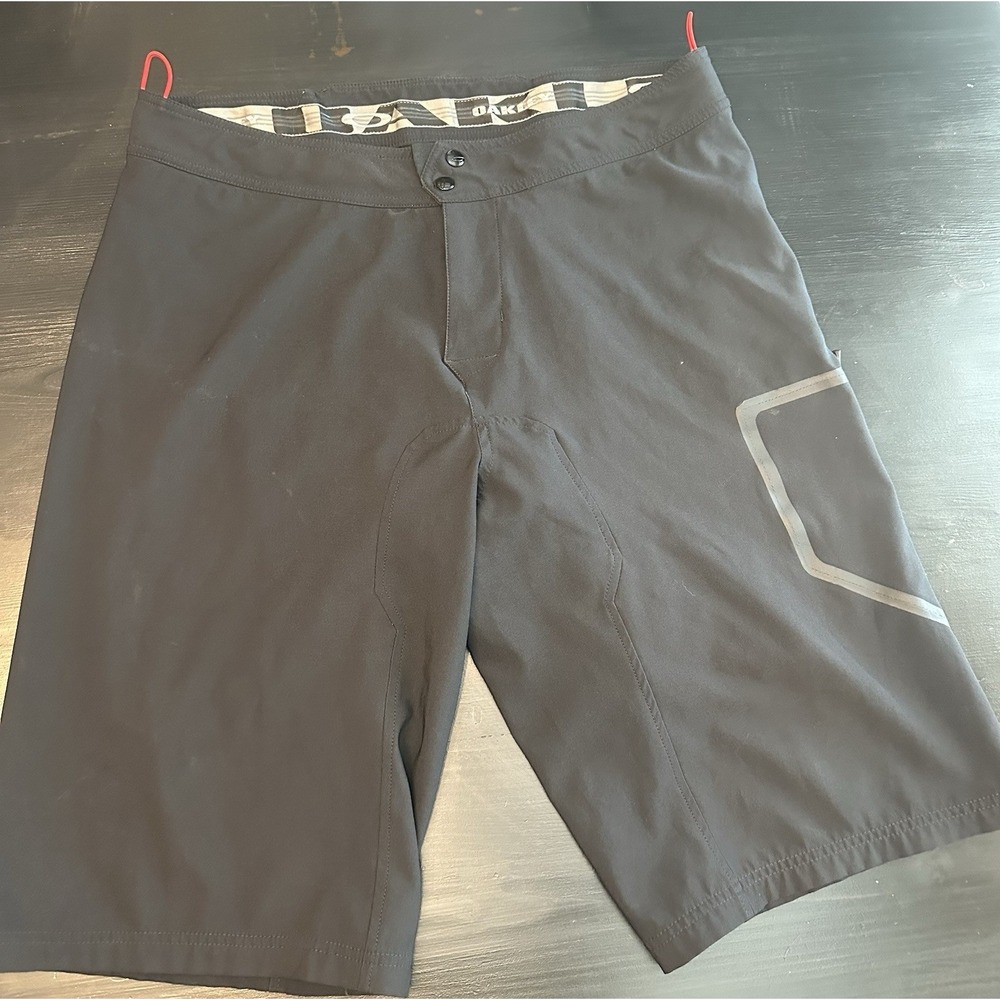 Oakley Men's MTB Biking Padded Shorts Size 38 ( Read Description )